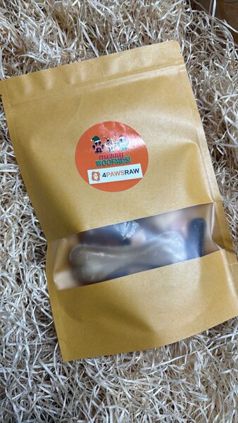 Festive treats poyuch for dogs